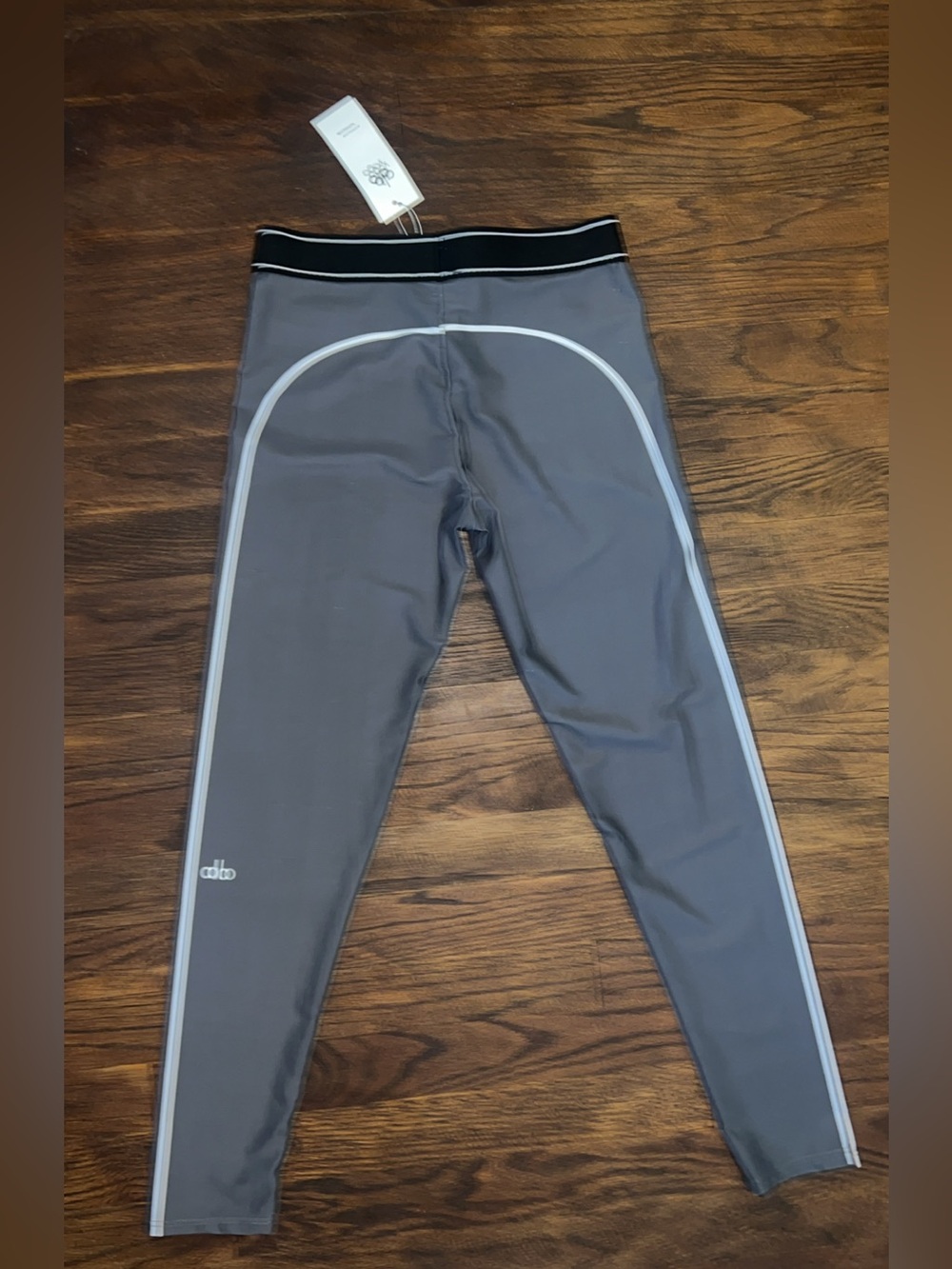 ALO Yoga Gray Leggings with White Piping